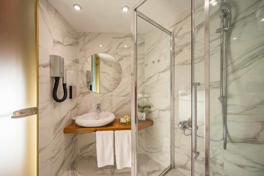 Junior Suite,1273291723:JPEG